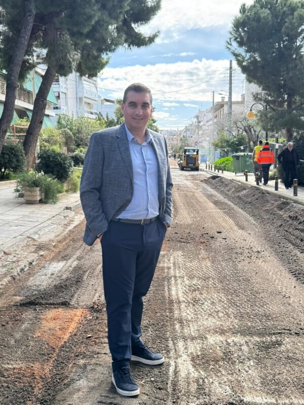 Ο δήμαρχος Ελληνικού - Αργυρούπολης Γιάννης Κωνσταντάτος