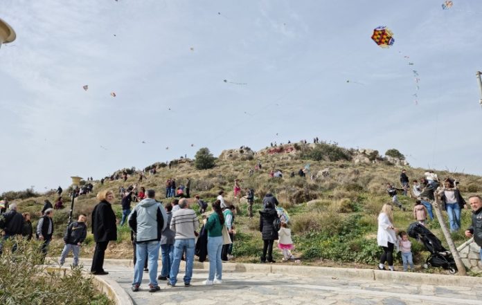 Άλιμος: Καθαρά Δευτέρα & Κούλουμα στον Λόφο Πανί