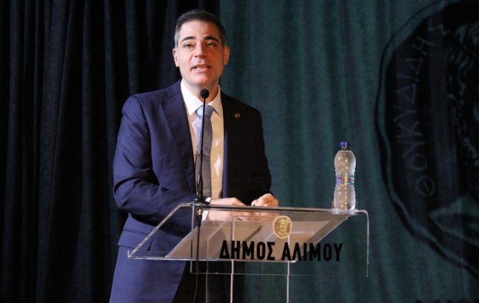 Κοπή της πρωτοχρονιάτικης πίτας του Δήμου Αλίμου