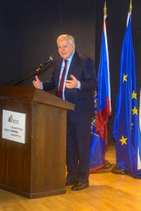 Ο δήμαρχος Καλλιθέας, Κώστας Ασκούνης στην κοπή της πίτας της παράταξης «Ενωμένοι Μπροστά»