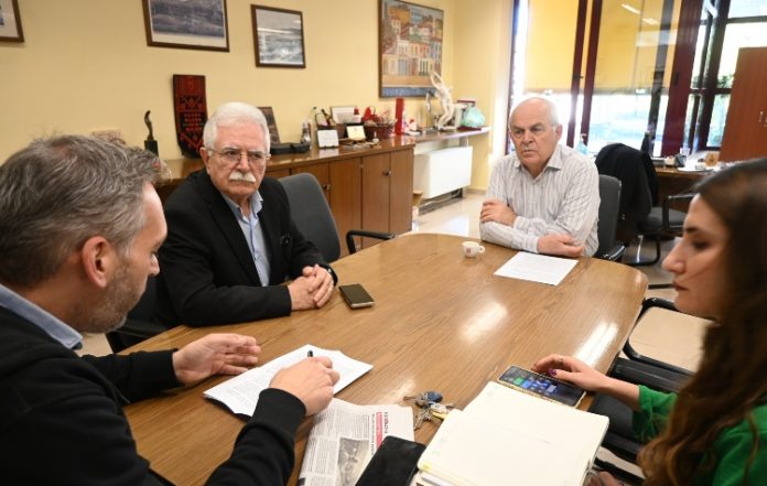 Συνάντηση του δημάρχου Καισαριανής με αντιπροσωπεία του ΚΚΕ