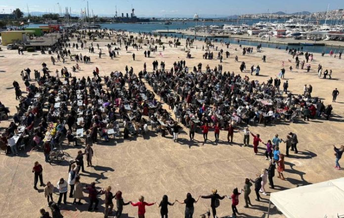 Με χρώματα και χαρταετούς τα Κούλουμα στην παραλία Καλλιθέας