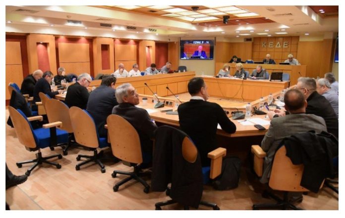 ΚΕΔΕ: «Να ακουστεί η Αυτοδιοίκηση στην συνταγματική αναθεώρηση»