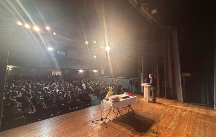 Κοπή πίτας για την παράταξη «Δύναμη Ελπίδας» από τον δήμαρχο Αλέξη Σωτηρόπουλο