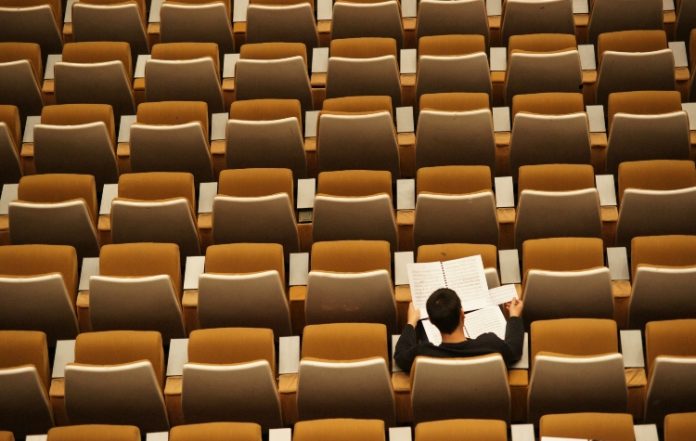 Ξεκινά το εαρινό εξάμηνο στο Δημοτικό Ελεύθερο Ανοικτό Πανεπιστήμιο Γλυφάδας