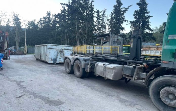 Αυτοψίες και επισκευές από τα συνεργεία του Δήμου Καισαριανής