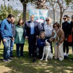 Ο δήμαρχος Γρηγόρης Κωνσταντέλλος μαζί με φιλόζωους δημότες στην Ημέρα Υιοθεσίας Σκύλου