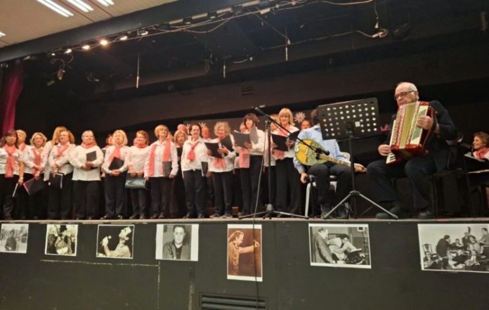 «Καλωσορίζοντας την άνοιξη» με χορωδίες ΚΑΠΗ στο Δημαρχείο Καισαριανής