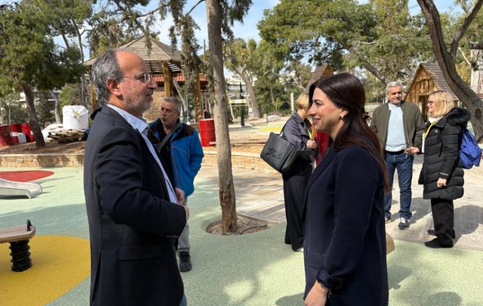 Στο Άλσος Νέας Σμύρνης η αντιπεριφερειάρχης Τζίνα Αδαμοπούλου