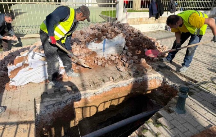 Άμεση αποκατάσταση καθίζησης στην οδό Τσιτσάνη στον Άγιο Δημήτριο